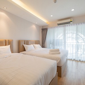 Suite Triple Room with Balcony
